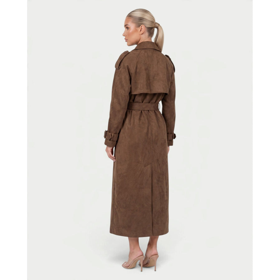 Der charakteristische Trenchcoat mit Gürtel