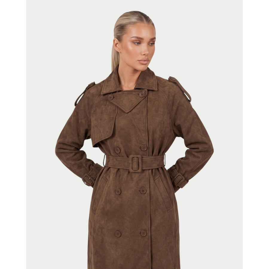 Der charakteristische Trenchcoat mit Gürtel
