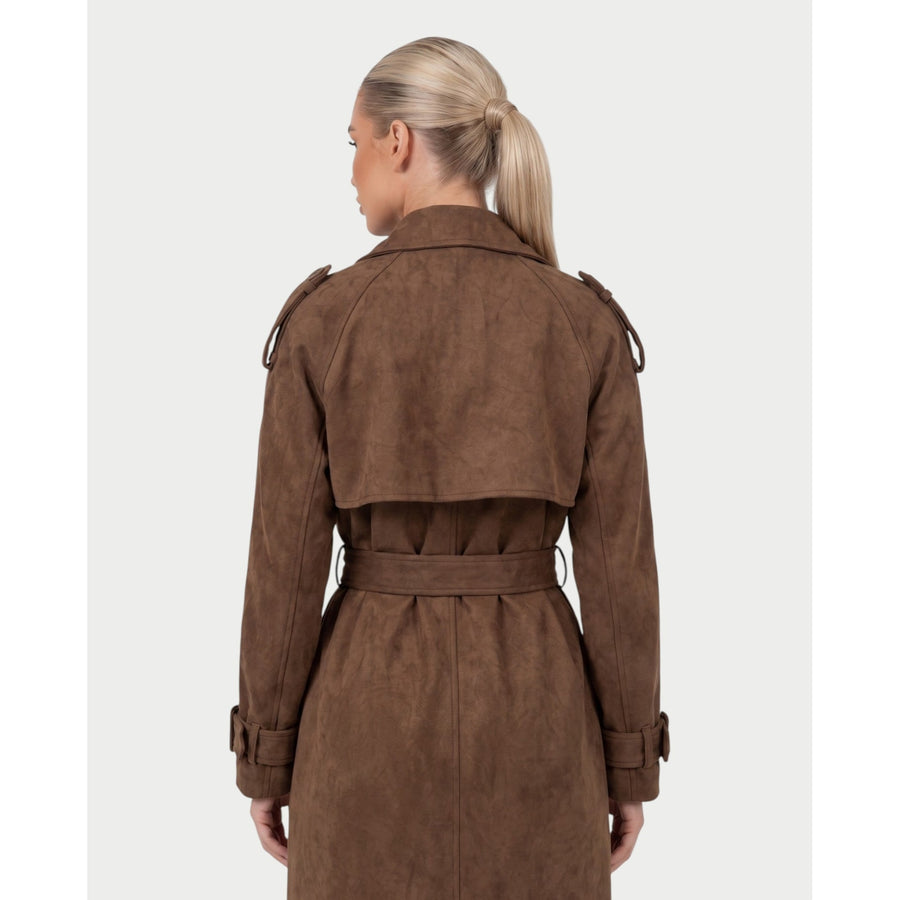 Der charakteristische Trenchcoat mit Gürtel