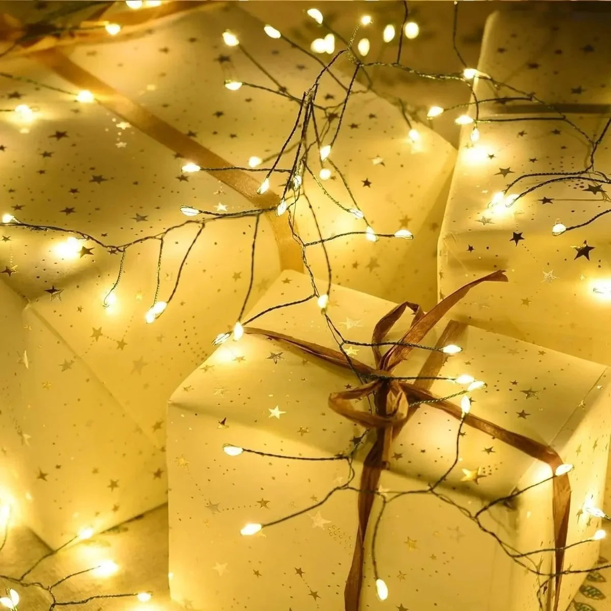 Christmas String Lights LED Cluster with Remote Control and Eight Modes - Image 3
