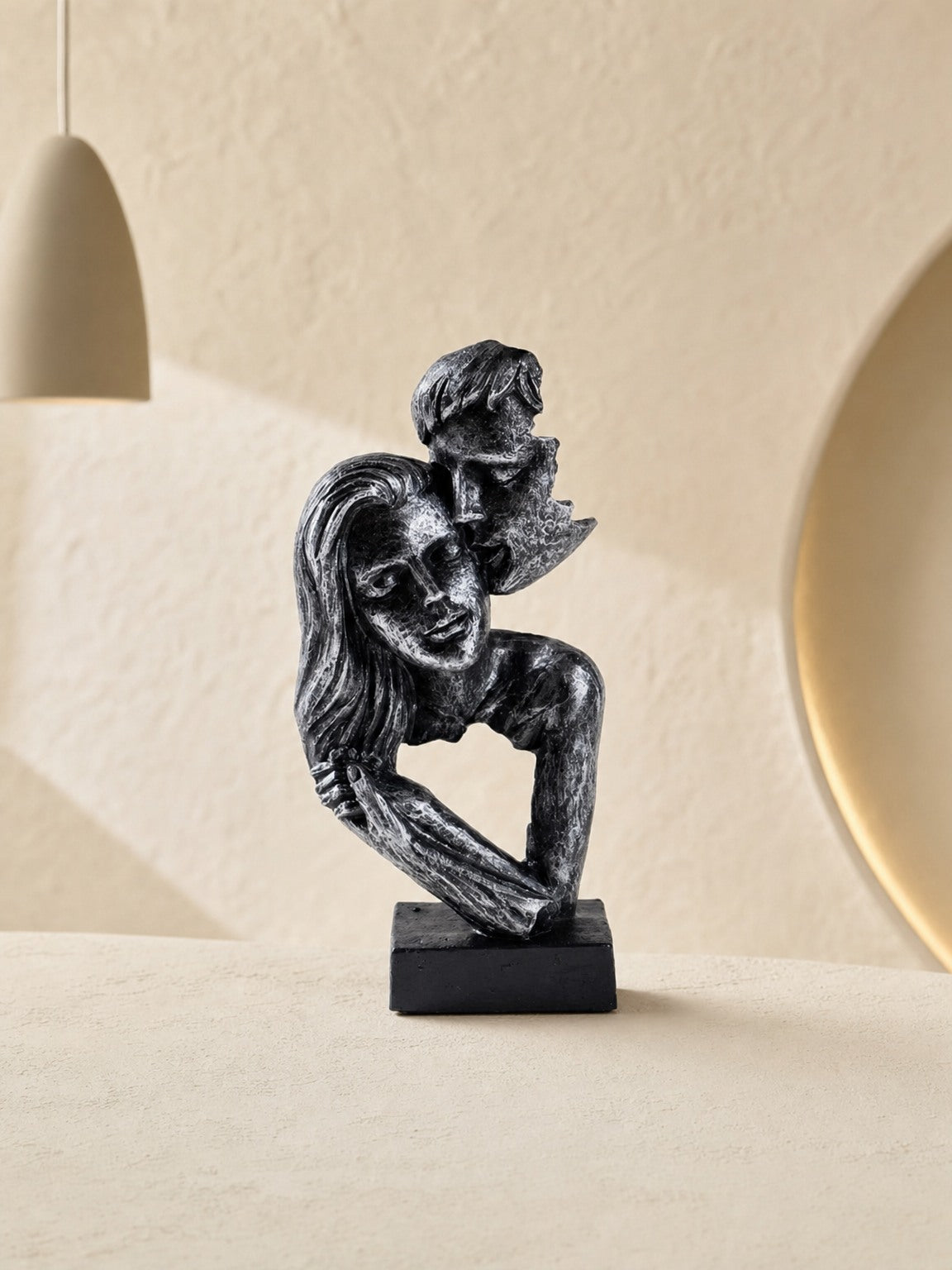 La sculpture Étreinte